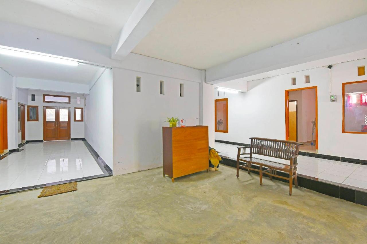 Oyo 90967 Soka Asri Guest House Darmasaba Экстерьер фото